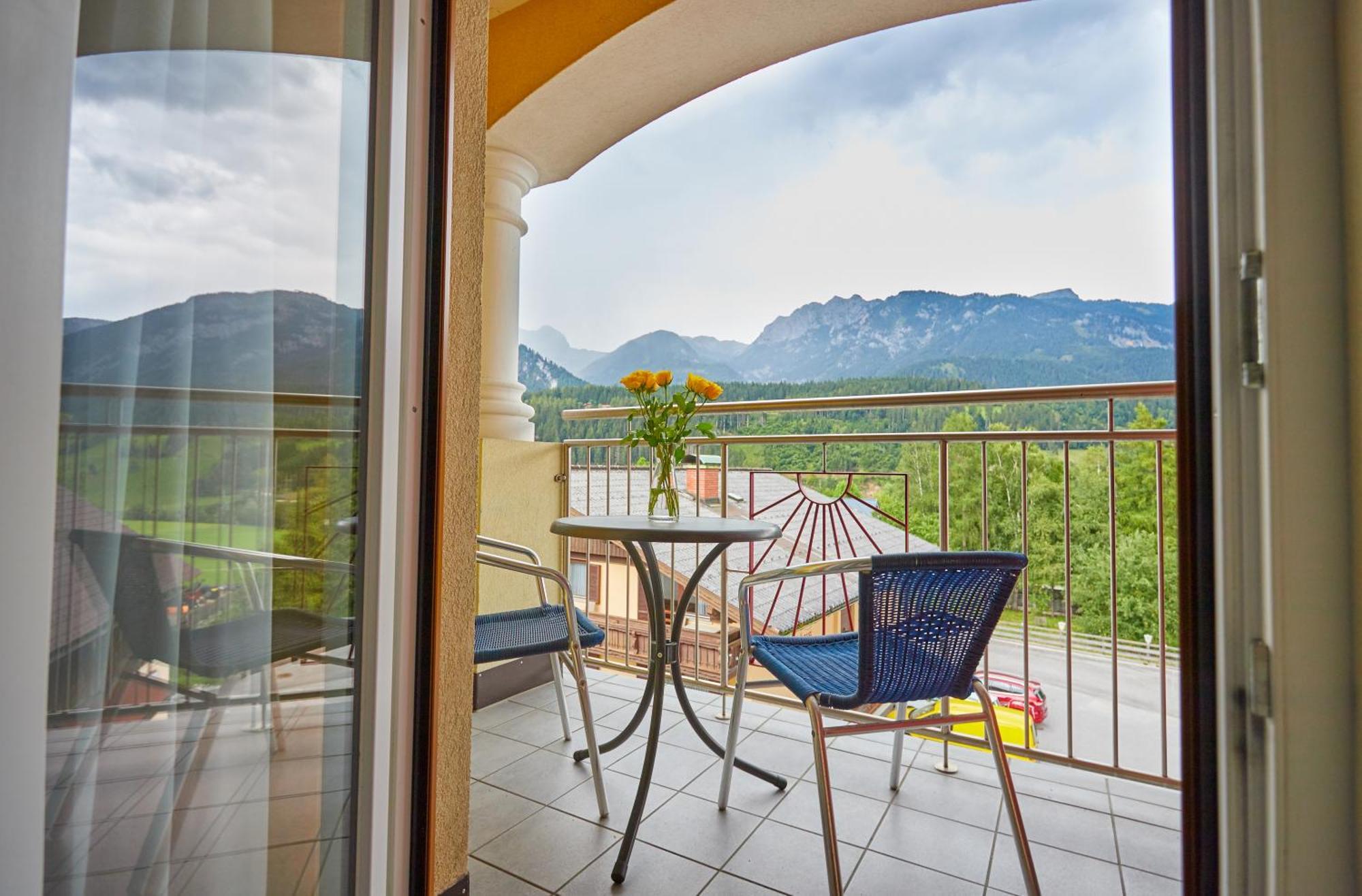 Hotel Gasthof Stenitzer เฮาส์ อิม เอนน์สทาล ภายนอก รูปภาพ