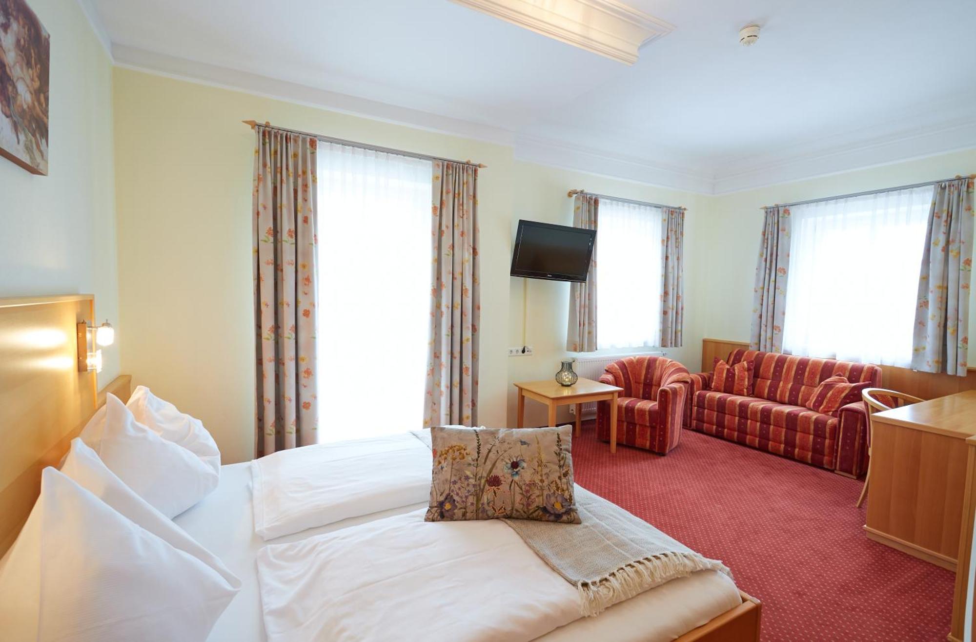 Hotel Gasthof Stenitzer เฮาส์ อิม เอนน์สทาล ภายนอก รูปภาพ